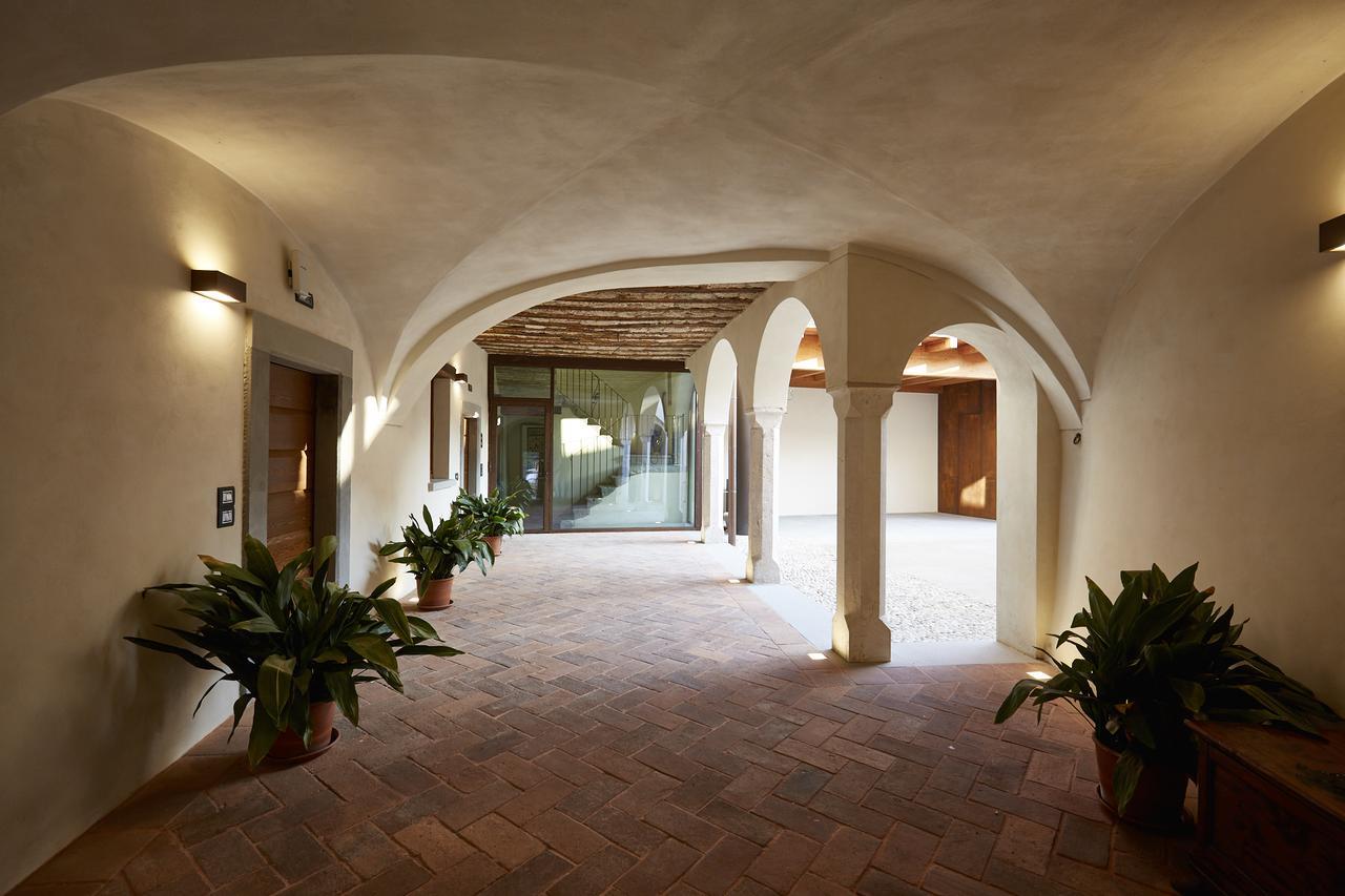 Monasterolo del Castello Palazzo Eleonora Bed & Breakfast エクステリア 写真