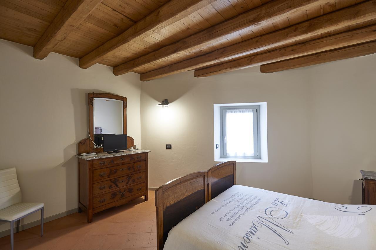 Monasterolo del Castello Palazzo Eleonora Bed & Breakfast エクステリア 写真