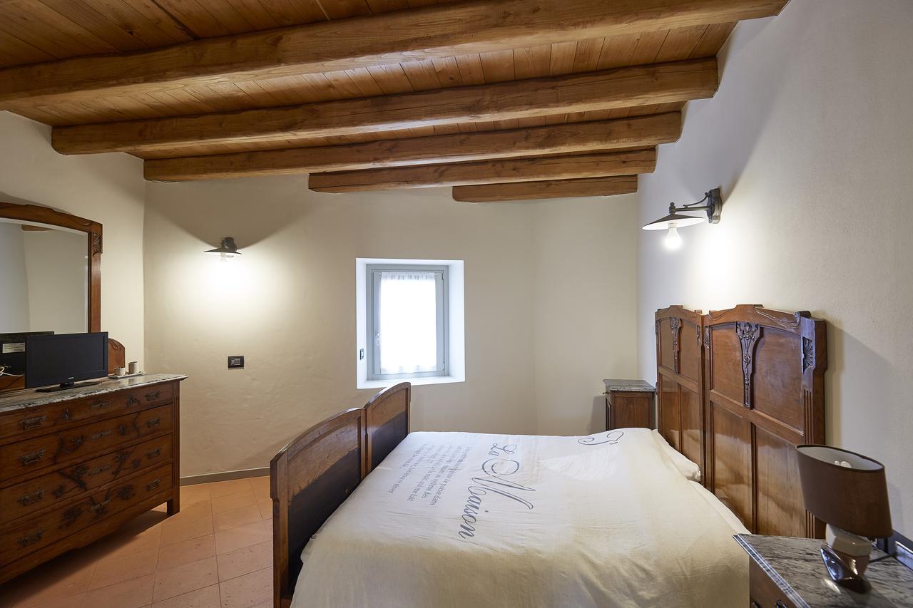 Monasterolo del Castello Palazzo Eleonora Bed & Breakfast エクステリア 写真