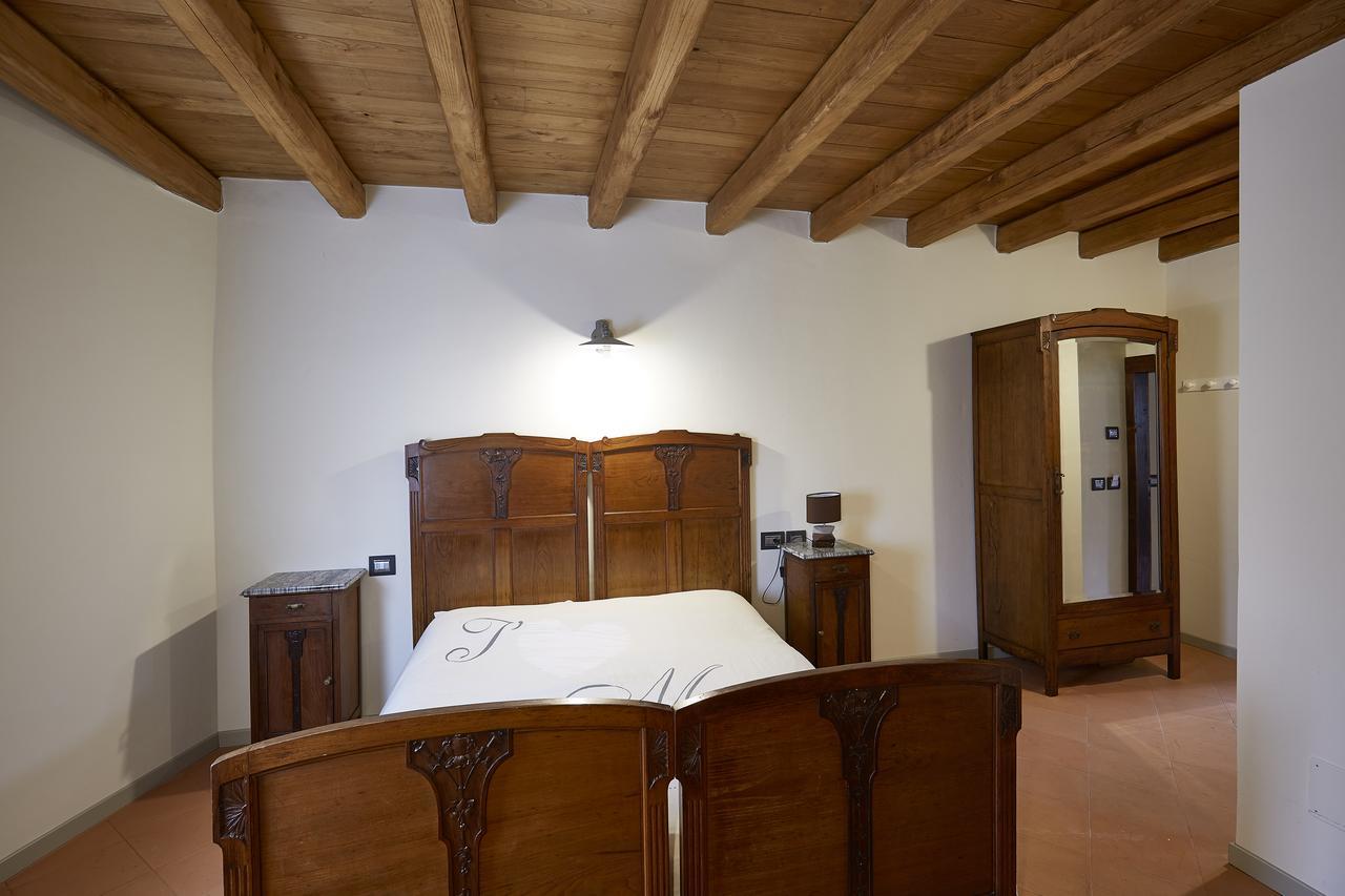 Monasterolo del Castello Palazzo Eleonora Bed & Breakfast エクステリア 写真